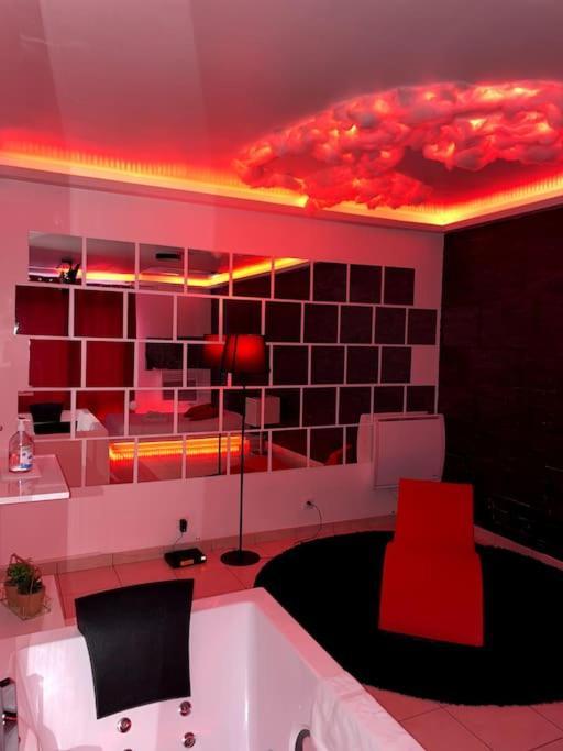 Jeu De Regards - Jacuzzi/Balneo Lägenhet Courcouronnes Exteriör bild